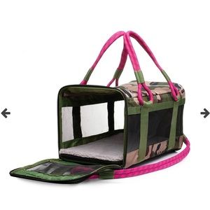 Roverland Out-of-Office Pet Carrier